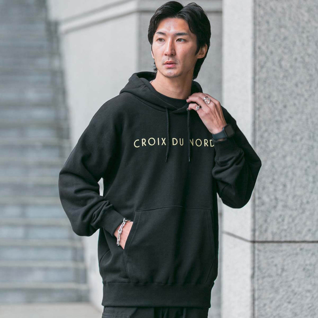 モデル（181cm 69kg）はXLサイズを着用しております。
