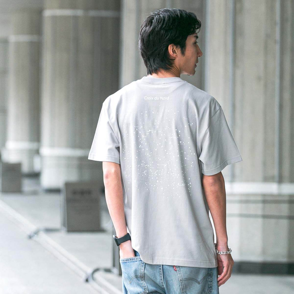 モデル（181cm 69kg）はLサイズを着用しております。