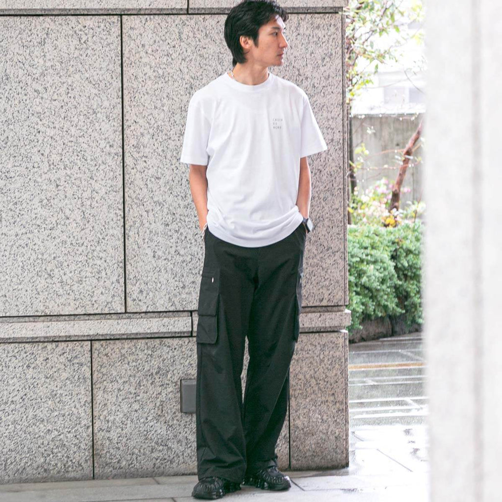 モデル（181cm 69kg）はLサイズを着用しております。
