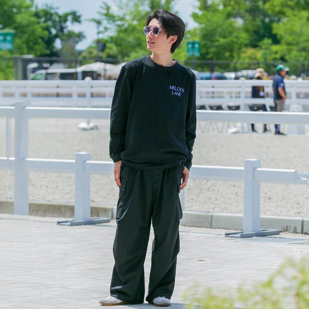 モデル（175cm 55kg）はXLサイズを着用しております。