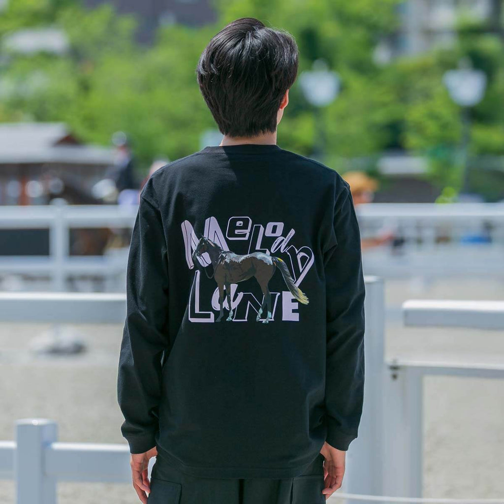モデル（175cm 55kg）はXLサイズを着用しております。
