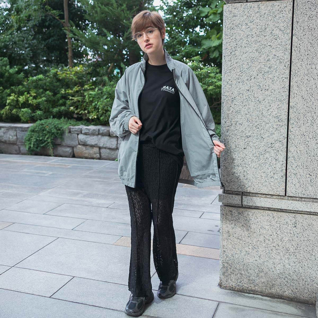 女性モデル（170cm）はXLサイズを着用しております。