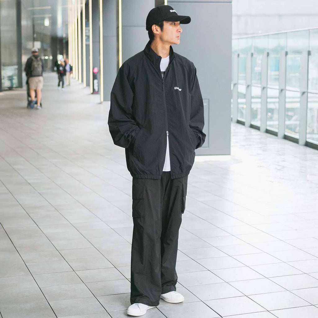 モデル（181cm69kg）はXLサイズを着用しております。